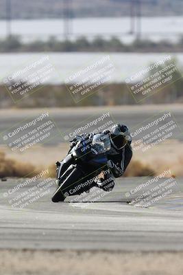 media/Nov-16-2025-Race Pace (Sun) [[8c5fa54630]]/Non Verified Riders (1st 20 Minutes)/1-Turn 14 (10am)/